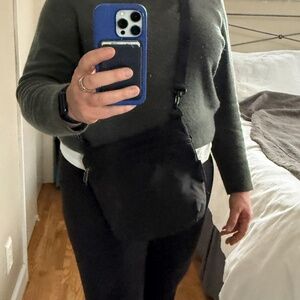 Tom Bihn Rogue Sacoche Crossbody Bag